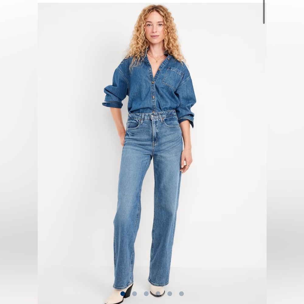 Extra High-Waisted Sky-Hi Wide-Leg Jeans - Size 4